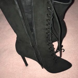 ‼️AUTHENTIC WORN SEASON 3 BLACK YEEZY‼️